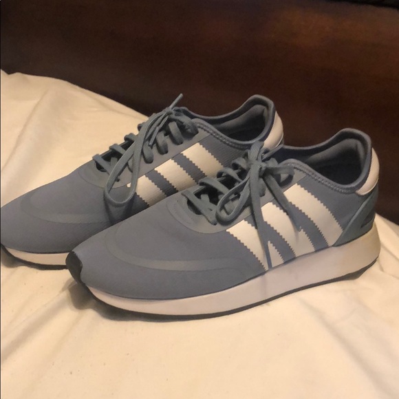 Adidas shoes - Picture 1 of 3